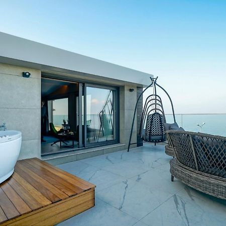 Rudis Hotel Narlidere Bagian luar foto